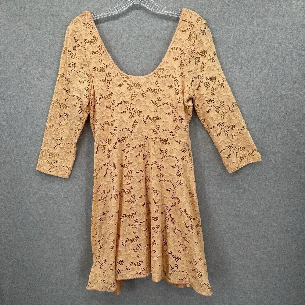 Free People Garden Lace Eyelet Mini Dress Size Medium Bohemian Ballet Core Peach